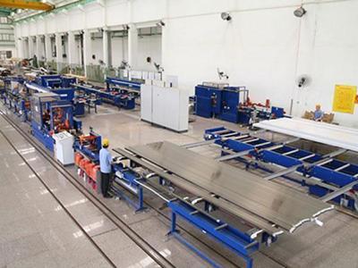 Lini produksi pengemasan otomatis